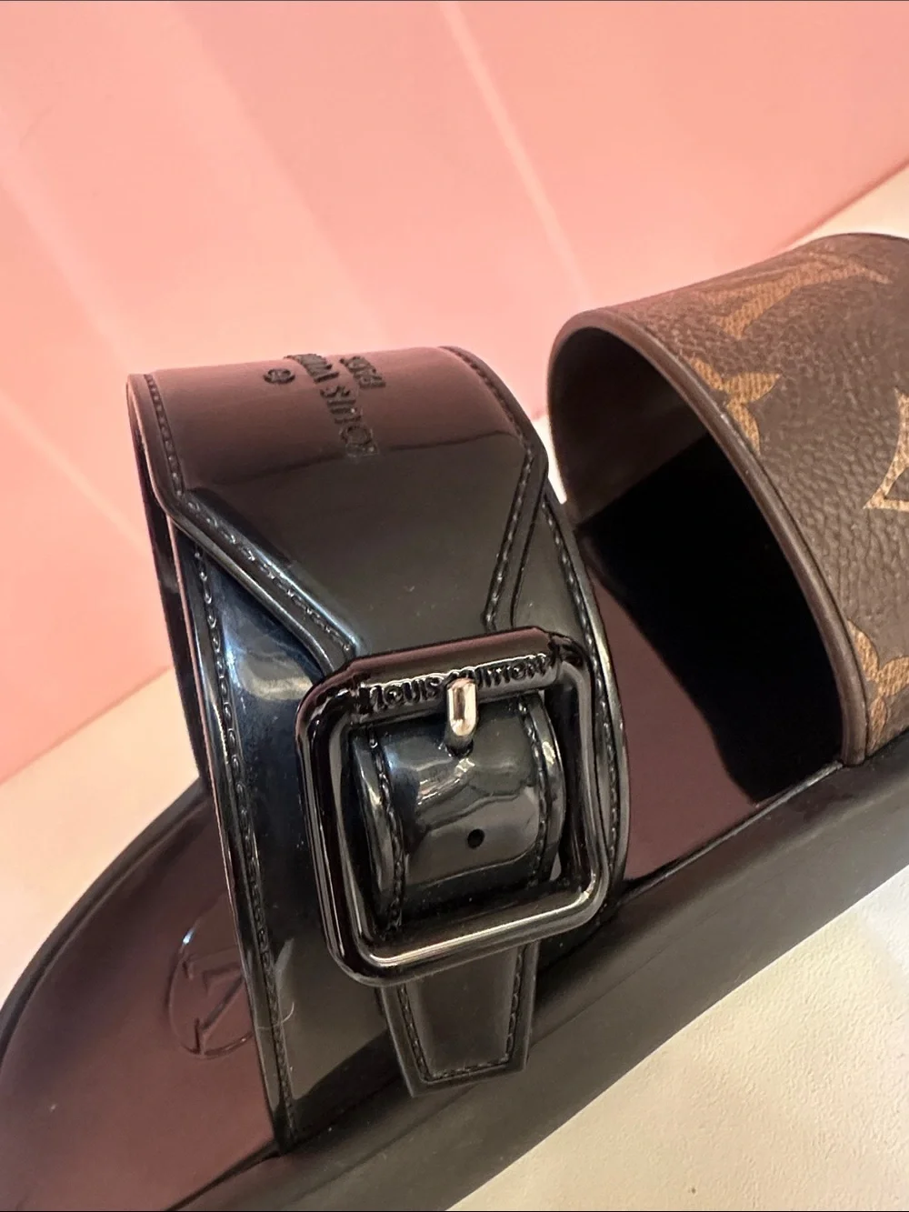 Louis Vuitton Black Patent and Brown Monogram Double-Strap Slides - Picture 3 of 7